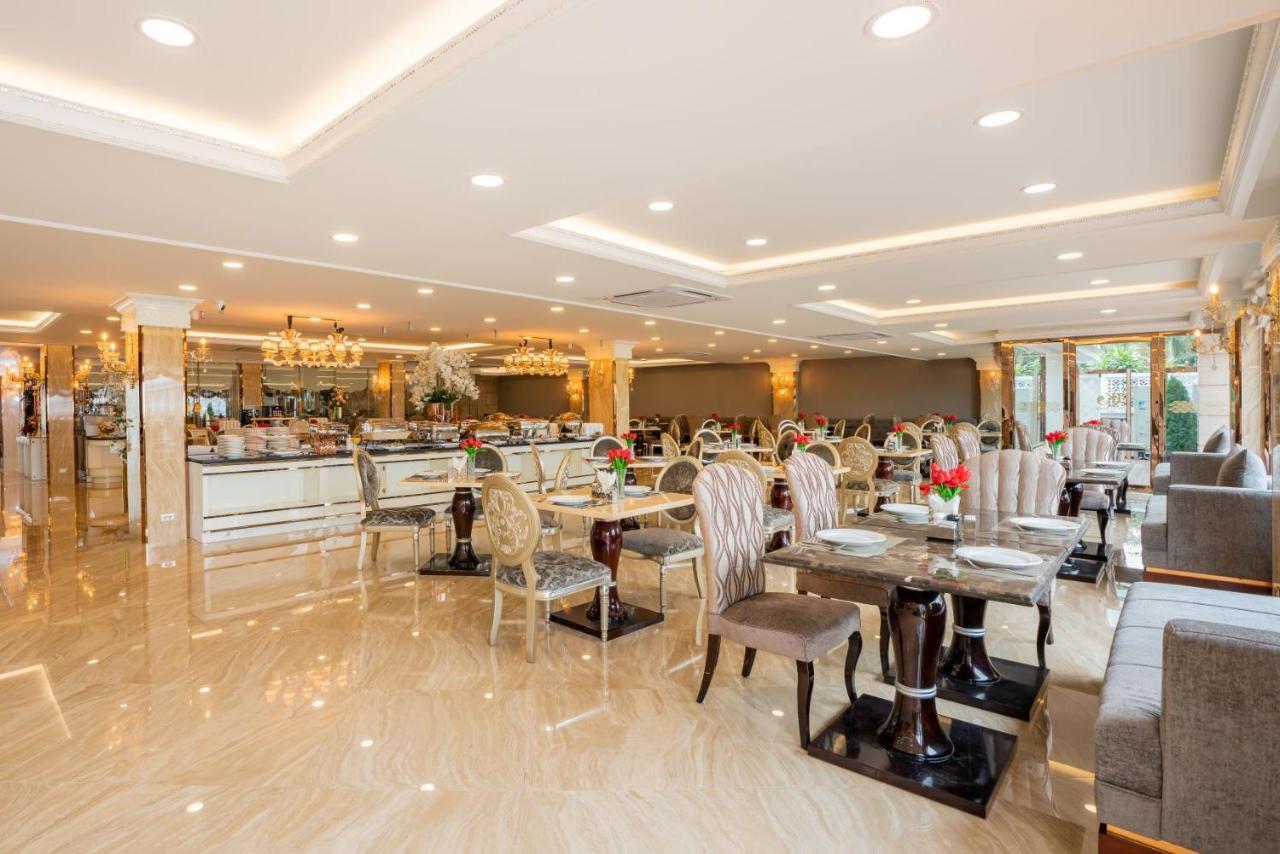 Lk Emerald Beach - Sha Extra Plus Паттайя Экстерьер фото The restaurant