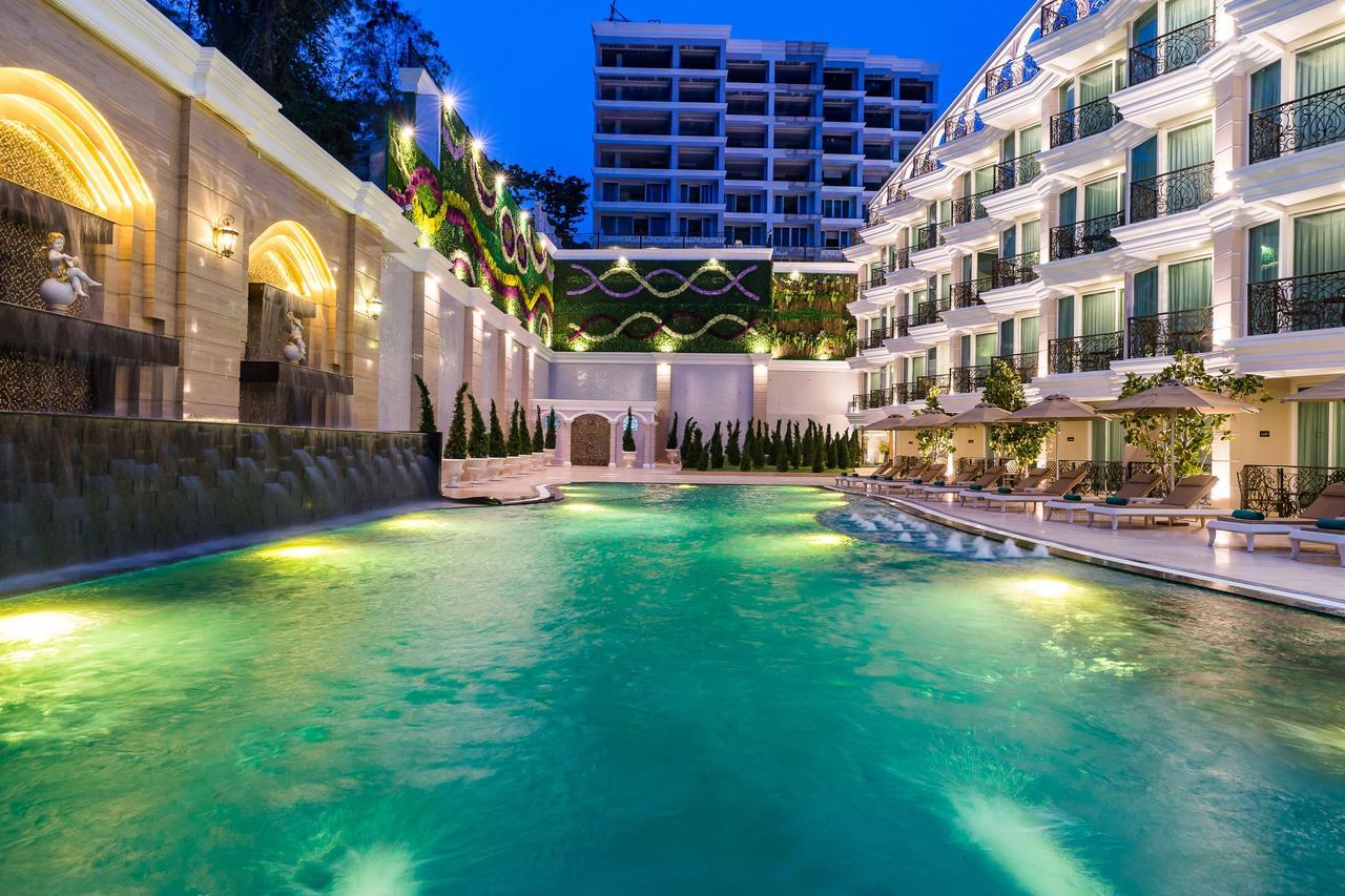 Lk Emerald Beach - Sha Extra Plus Паттайя Экстерьер фото The swimming pool at the hotel